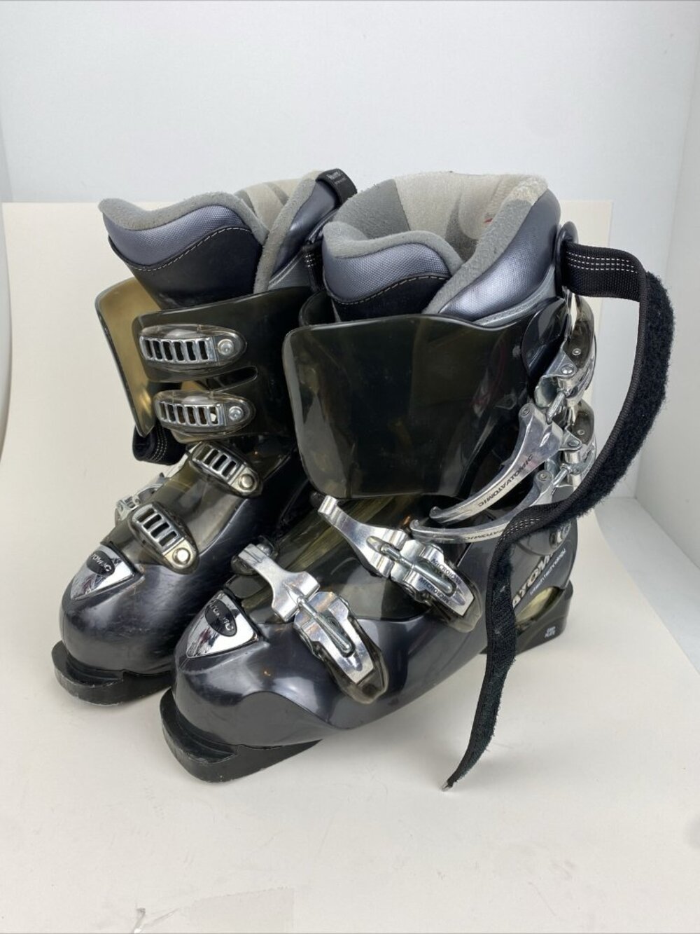 Atomic C11 Women's 297 Mondo Black Ski Boots Flex 9 Preowned